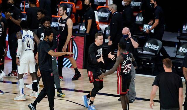 江苏队碾压热火，武切维奇带队取胜