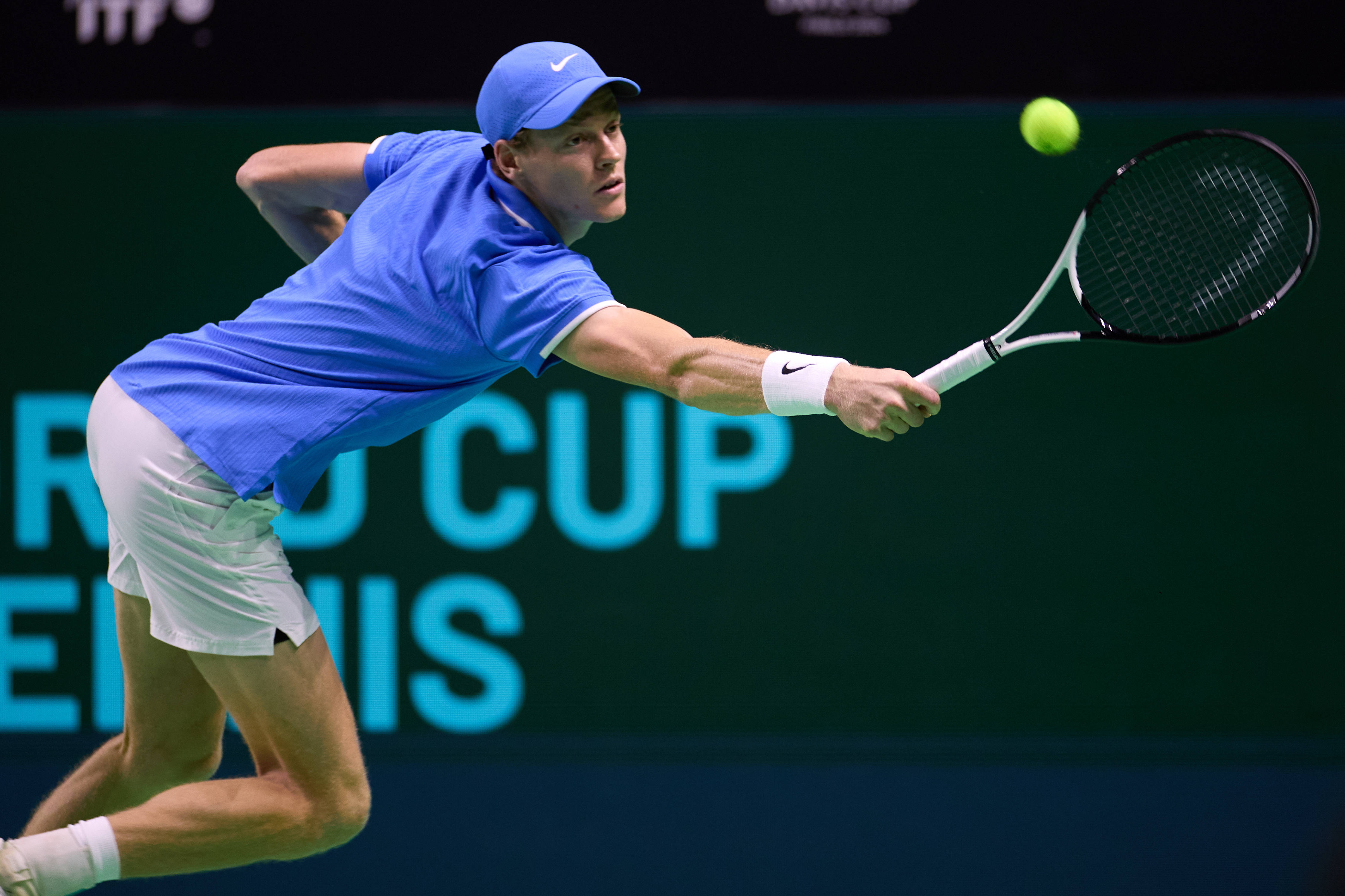 戴维斯杯完胜澳网，辛纳扛起全队