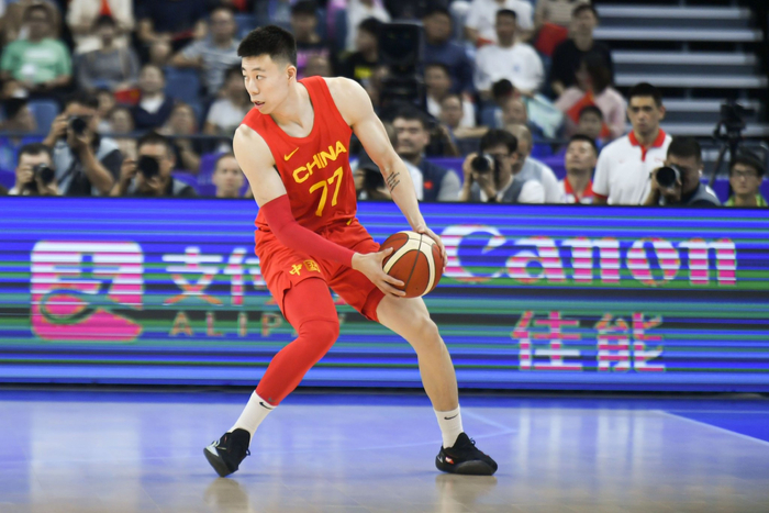 四川队险胜马刺，张镇麟扛起全队