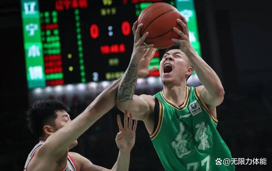 四川队险胜马刺，张镇麟扛起全队