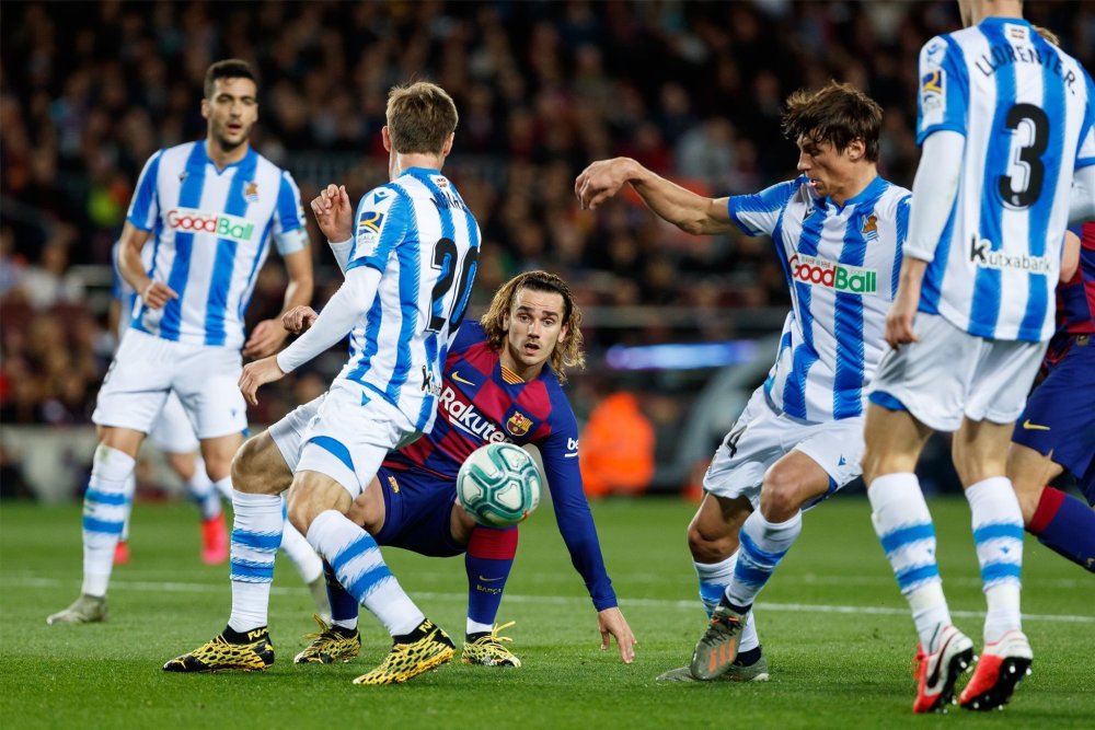 莱比锡红牛逆转巴萨，皮克刷新纪录